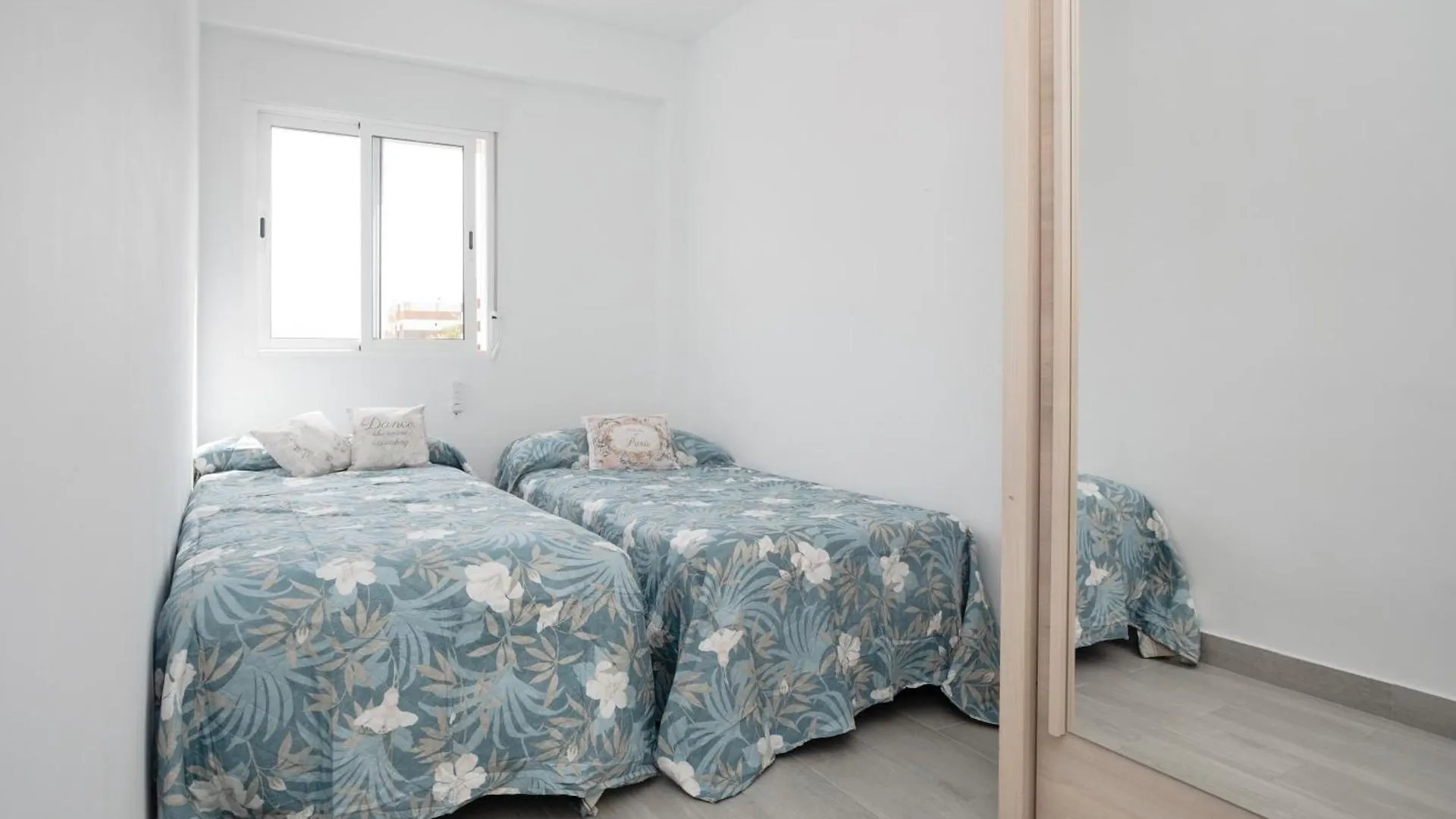 펜션 세비야 Piso En La Oliva Bien Comunicado 빌라